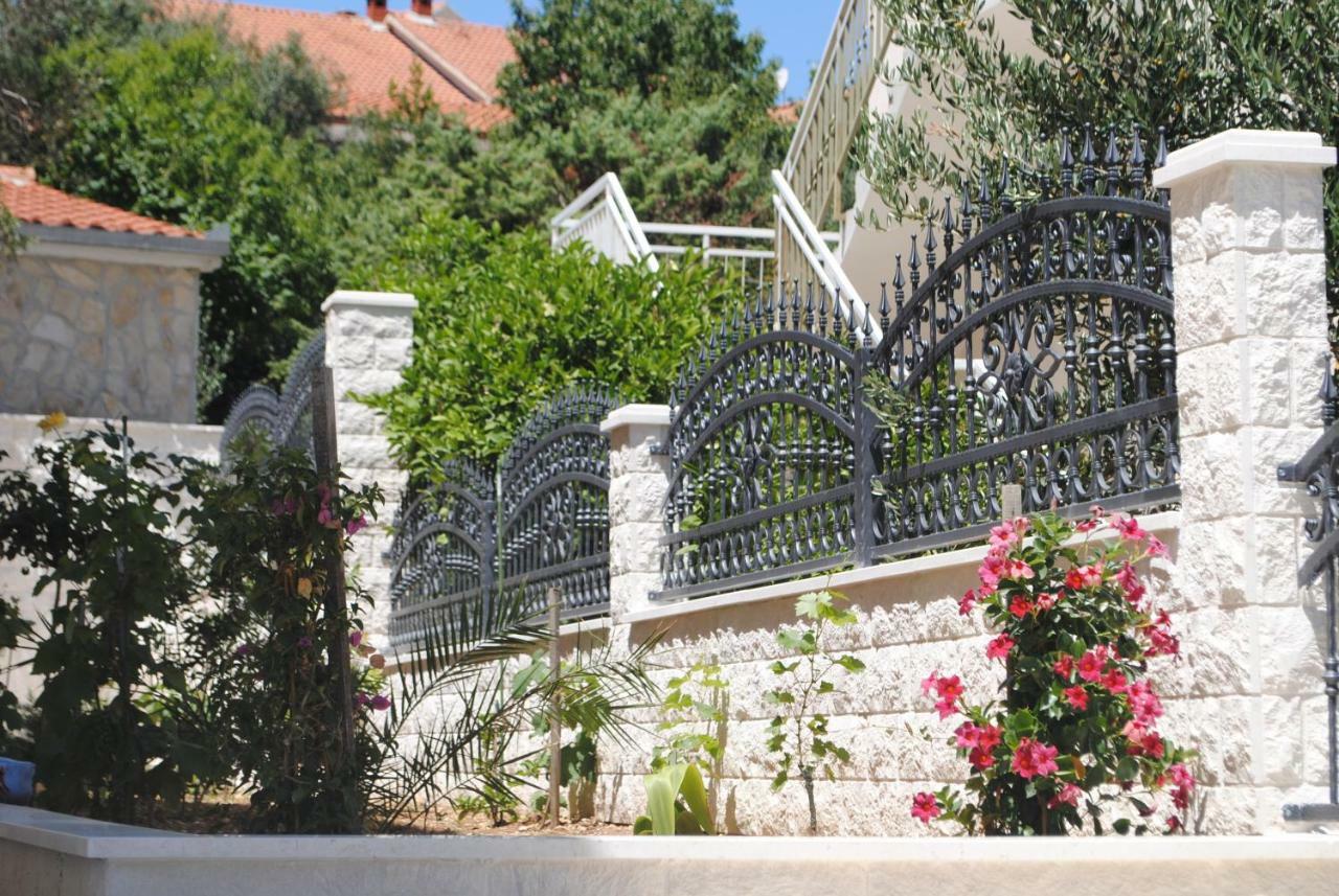 Ciovo Apartments Trogir Eksteriør billede